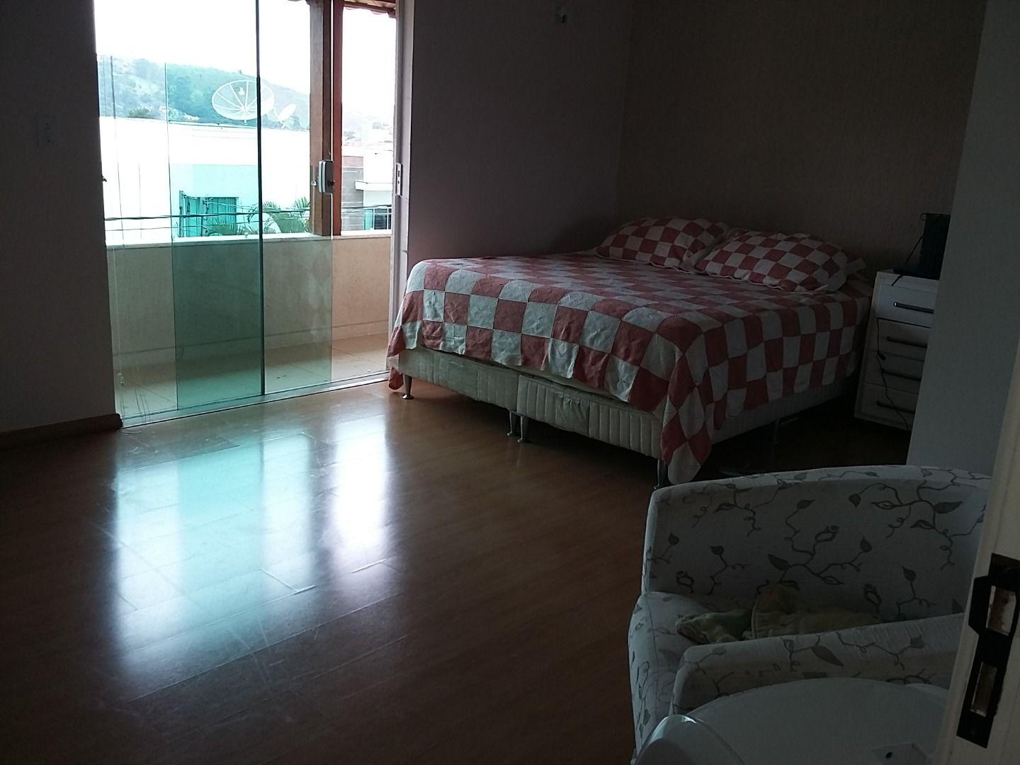 Casa de 4 quartos, 245m² no bairro São Pedro, em Juiz de Fora | Eu Corretor