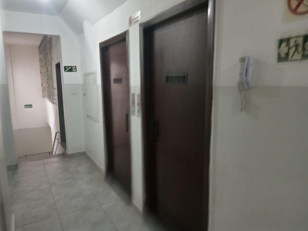 Sala Comercial de 33m² no bairro Centro, em Juiz de Fora | Eu Corretor
