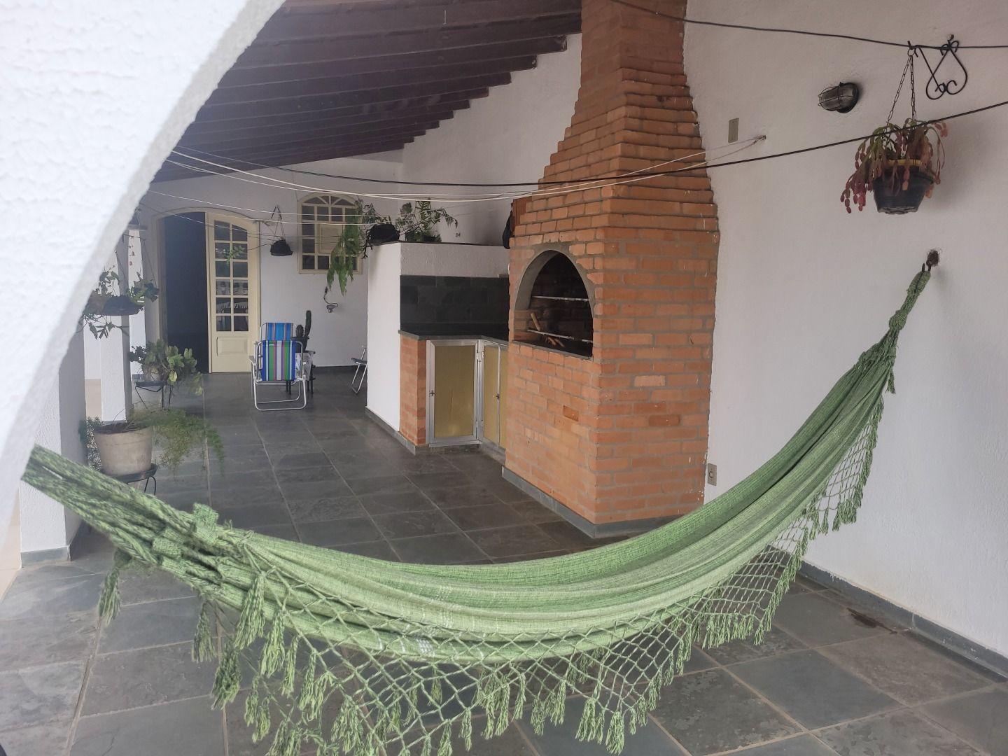 Casa de 5 quartos, 437m² no bairro Vila Ozanan, em Juiz de Fora | Eu Corretor