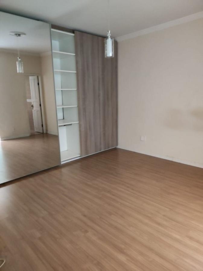 Casa, 3 quartos, 240 m² - Foto 2