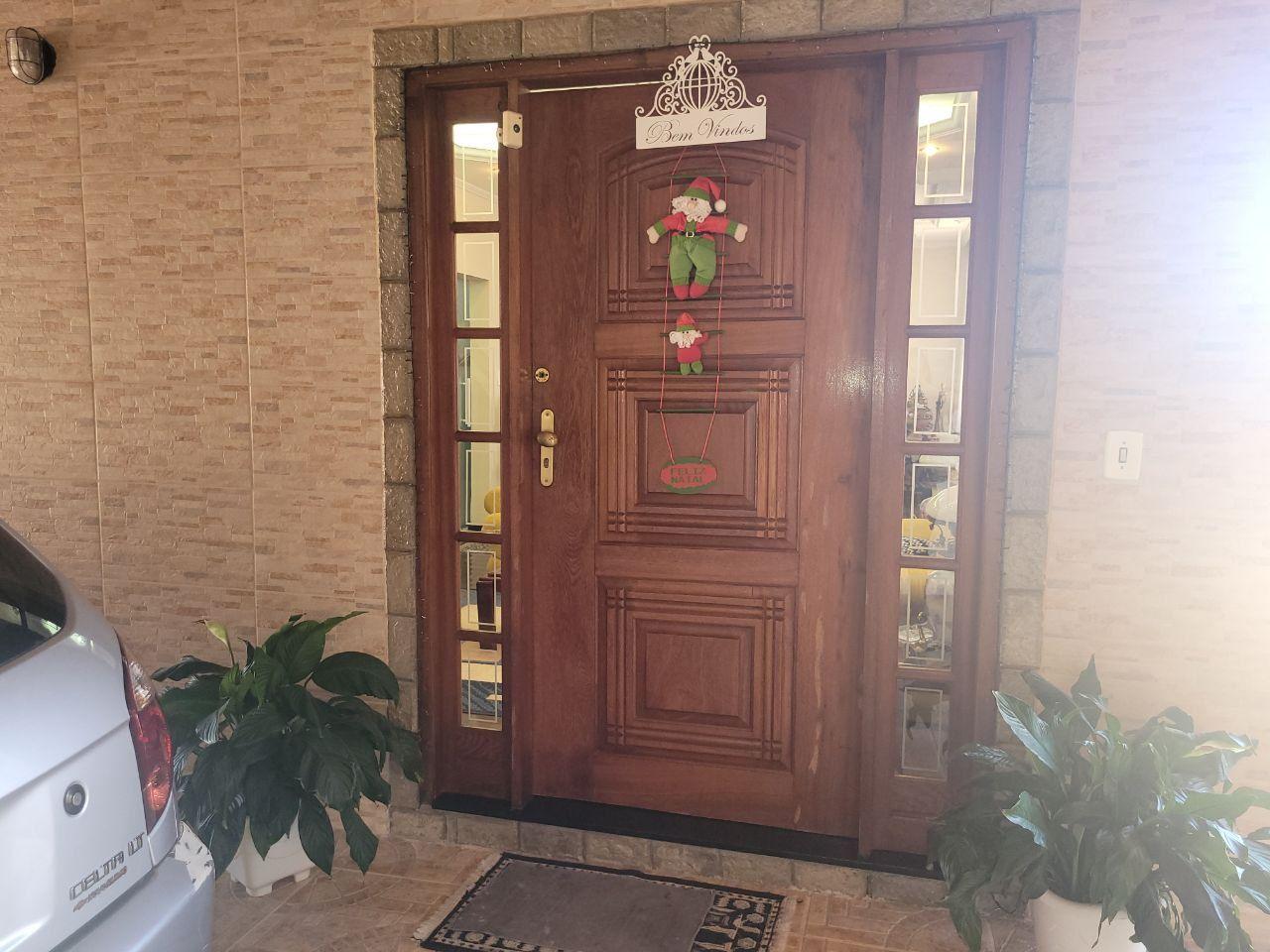 Casa, 4 quartos, 235 m² - Foto 3