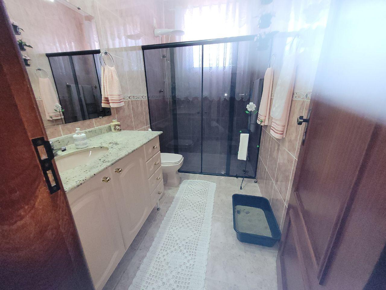 Casa, 4 quartos, 235 m² - Foto 32